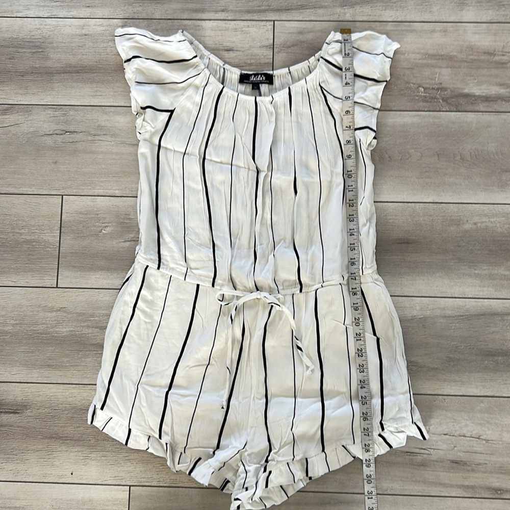 Lulus Curiosity Romper Size Medium - image 7